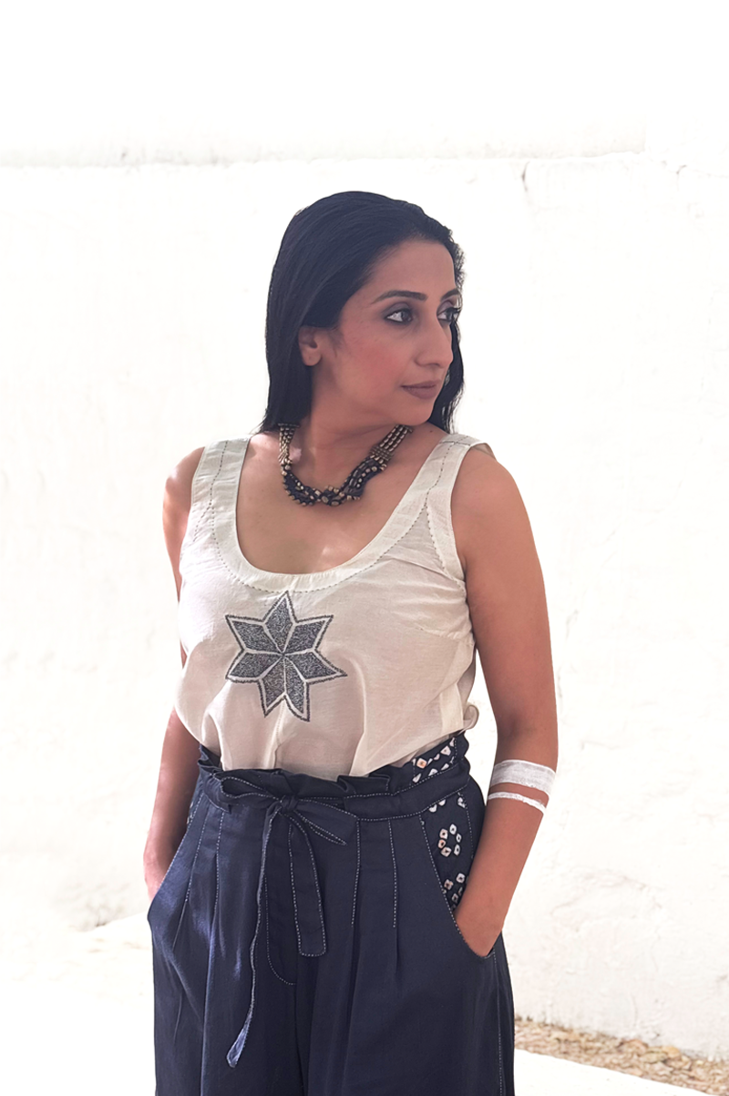 IVORY TANK TOP IN CHANDERI WITH STAR MOTIF