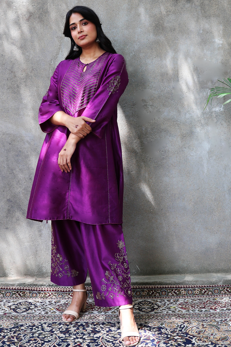 PURPLE CHANDERI KURTA SET WITH CUTDAANA YOKE