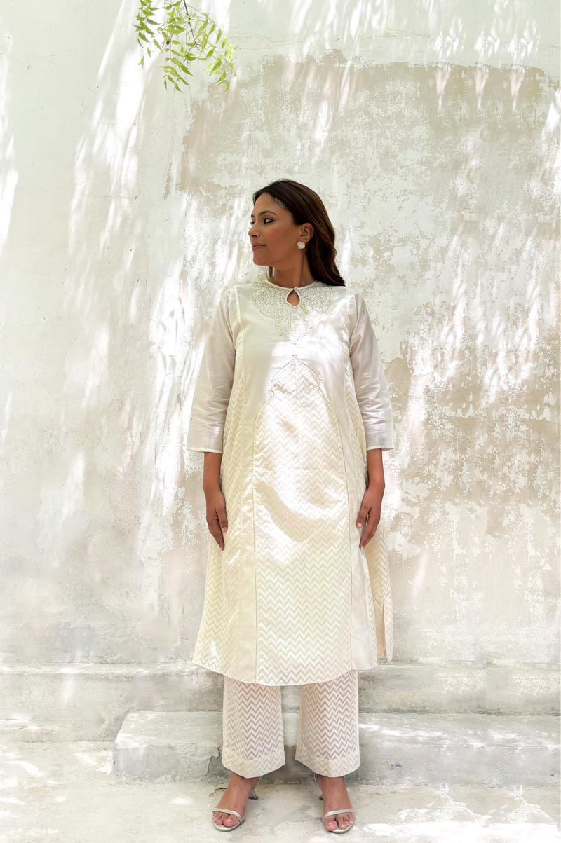 IVORY CHANDERI GUMBAD KURTA SET